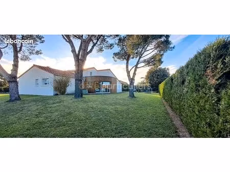 maison 6 pièces 174 m²