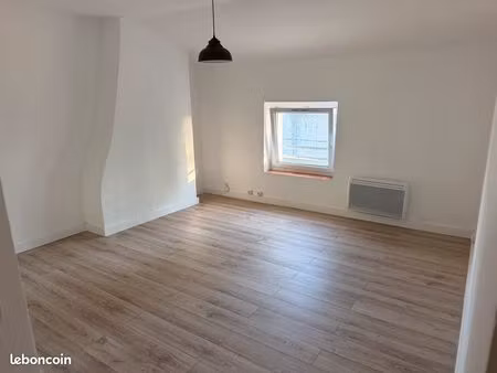 appartement t2 45m2 blaye centre