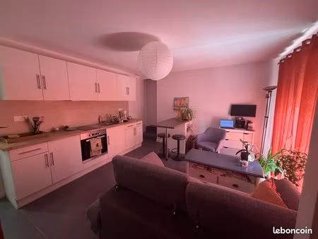 maison plain pied à niort avec terrasse et garage