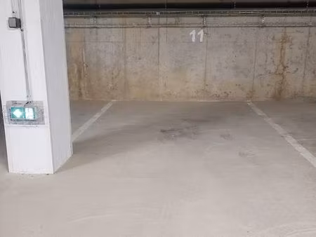 place de parking en sous-sol dans résidence sécurisée