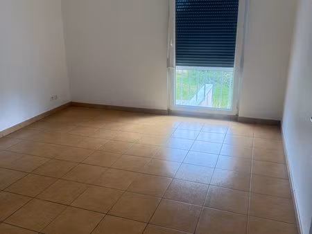 apparemment à louer à langatte