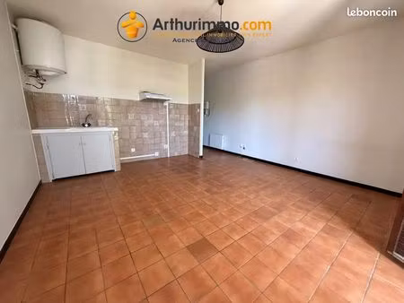 studio 1 pièce 30 m²