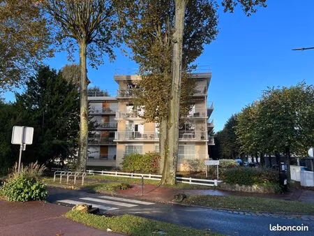 particulier loue studio meublé à la varenne saint hilaire