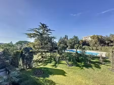 location meublée appartement 3 pièces 92.17 m² à cannes (06400)  2 454 €