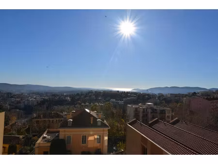 location meublée appartement 4 pièces 108 m² à grasse (06130)  1 262 €