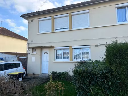 location maison 4 pièces 70 m² à beautor (02800)  660 €