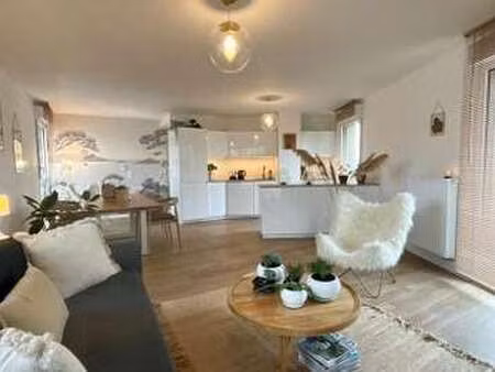 location maison à voivres-lès-le-mans (72210) : à louer / 89m² voivres-lès-le-mans