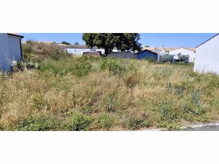 terrain viabilisé de 500 m² situé au gua