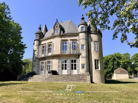 appartement de caractère de 150 m2 de plain-pied au sein du