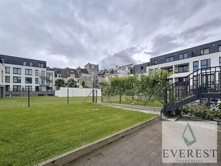 appartement à louer avec terrasse et jardin   laeken (vbe43590)