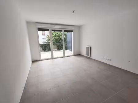 location appartement 2 pièces 43.25 m² à cogolin (83310)  850 €