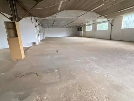 location local d’activités maintenon 28130 834m²