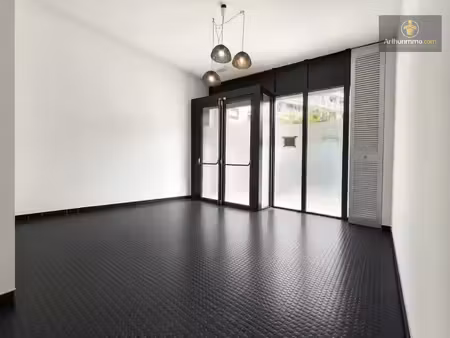 vente local commercial 2 pièces 78 m2 à nice