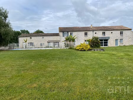 maison aiffres