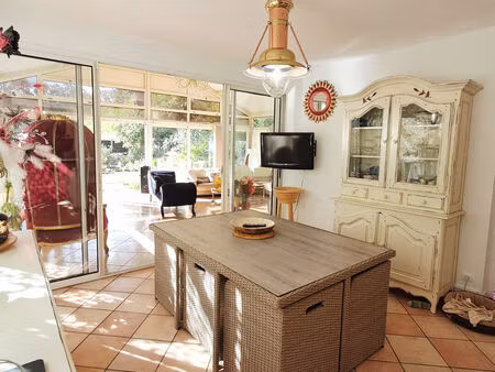 vente maison 6 pièces  190.00m²  châteauneuf