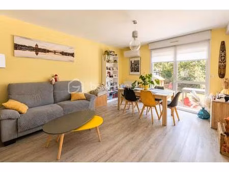 maison t5 avec jardin  garage et piscine dans résidence sécurisée