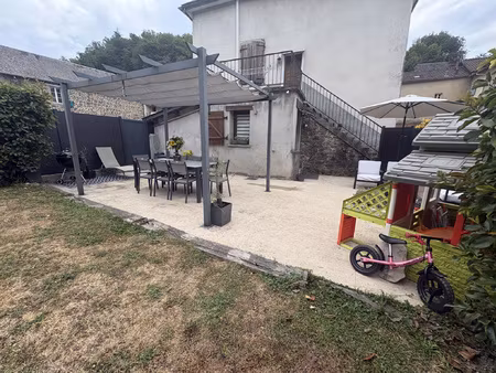laguenne  à deux pas des commerces et école 