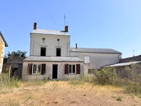 a vendre - maison 10 minutes de montreuil-bellay- d6056