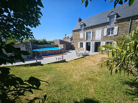 entre pierre  nature et rance : une propriété de caractère  3 chambres  piscine hors sol e