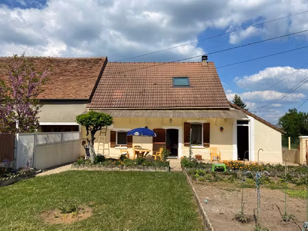 a 15 mn de toucy  maison ancienne avec jardin  garage  ateli