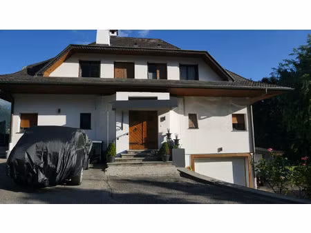 ugine  maison 9pièces de 255 m².
