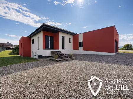 maison contemporaine 160 m2 sur un terrain 14.50 ares avec v