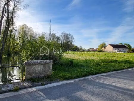 terrain de 1 882 m² à vadenay
