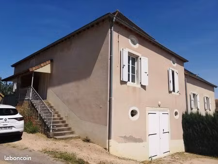 location maison de village buxy