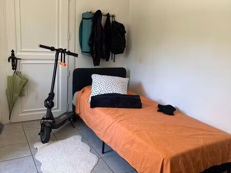 location studio meublé