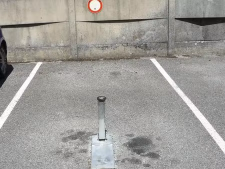 parking extérieur proche lycée berthollet