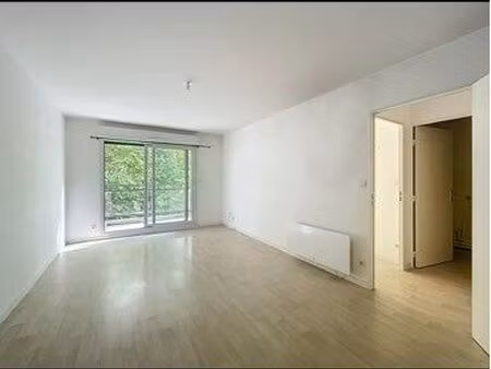 location d’appartement 2 pièces redon 40m2 situé au 1ère étage d’une petite copropriété  l