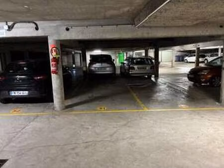 vente garage et parking à rezé (44400) : à vendre / rezé