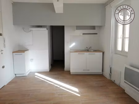 location appartement 2 pièces 48 m² à l'isle-jourdain (32600)  517 €