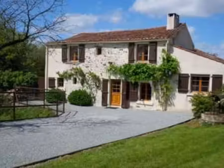 vente maison à mouilleron-saint-germain (85390) : à vendre / 140m² mouilleron-saint-germai