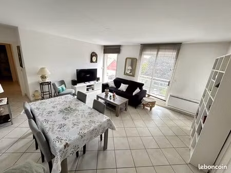 haubourdin centre – t3 de 63 m² – dernier étage – balcon sud-ouest – cave – parking
