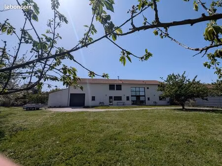corps de ferme entièrement rénové – 338 m² habitables