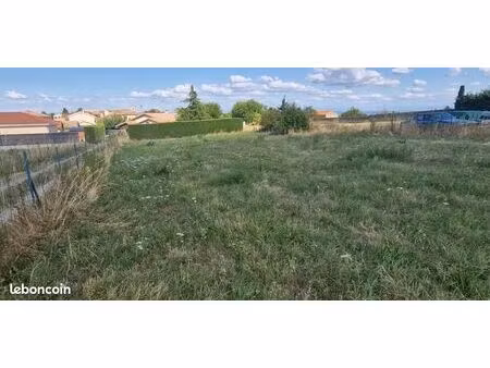 terrain 515 m² charnas