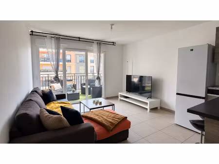appartement t2 loué avec balcon et garage - très bon état
