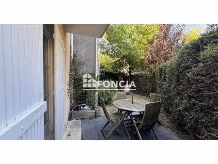 deux pièces avec jardin au coeur des essarts-le-roi