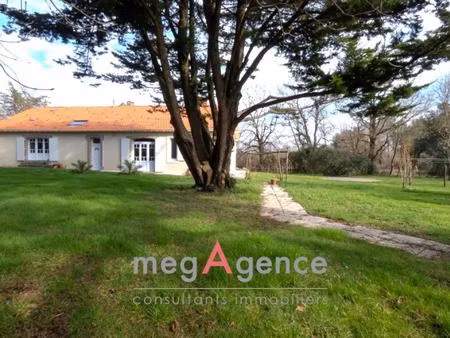 maison en parfait etat - avrille proche longeville sur mer