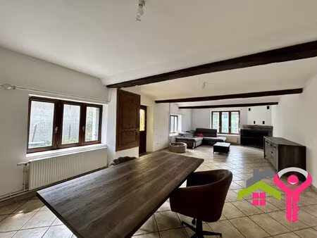 maison individuelle 3 chambres   garage et jardin