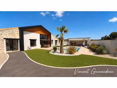 grange renovée à la seguiniere