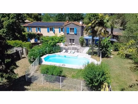 maison t6 de charme avec piscine et dépendances située à 10 minutes de nogaro  au calme