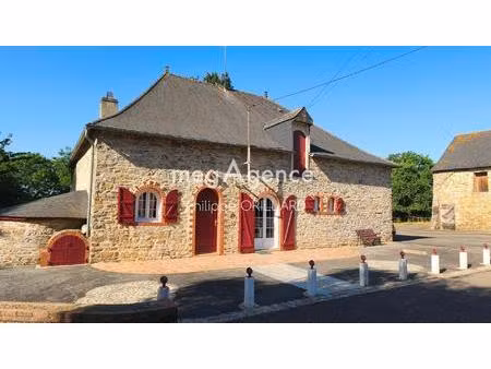 propriété de 112 m² avec 25000 m² de terrain