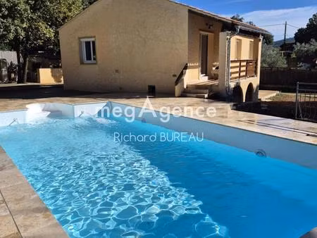 villa avec piscine et garage de 90 m²