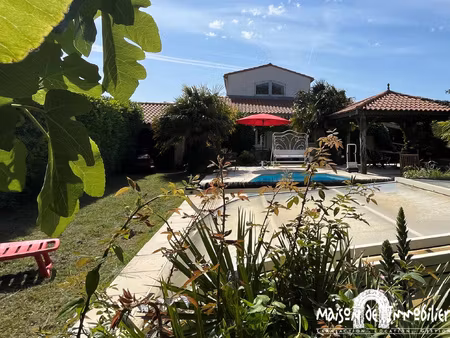 villa familiale - 6 pieces - jardin - garage - piscine