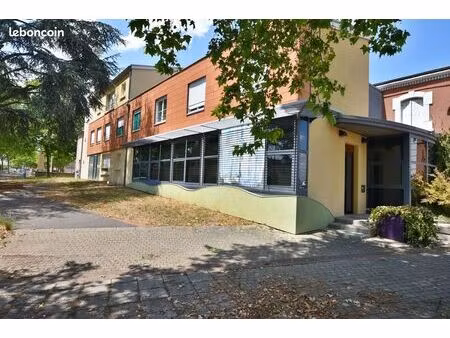 maison 2 pièces 130 m²