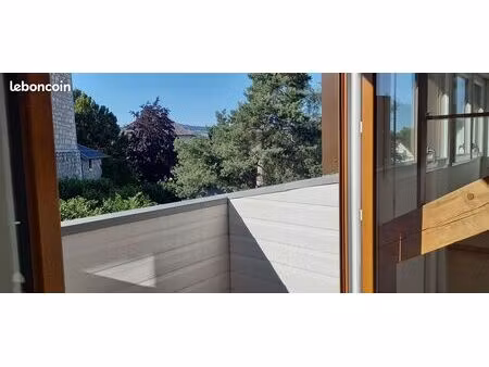 poisy centre - t3 atypique – très bon état - 62 m2