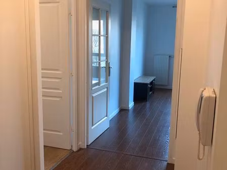 appartement 3 pièces meublé + parking au sous-sol