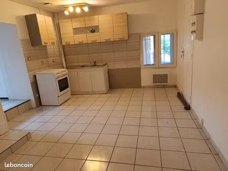 particulier loue appartement f3